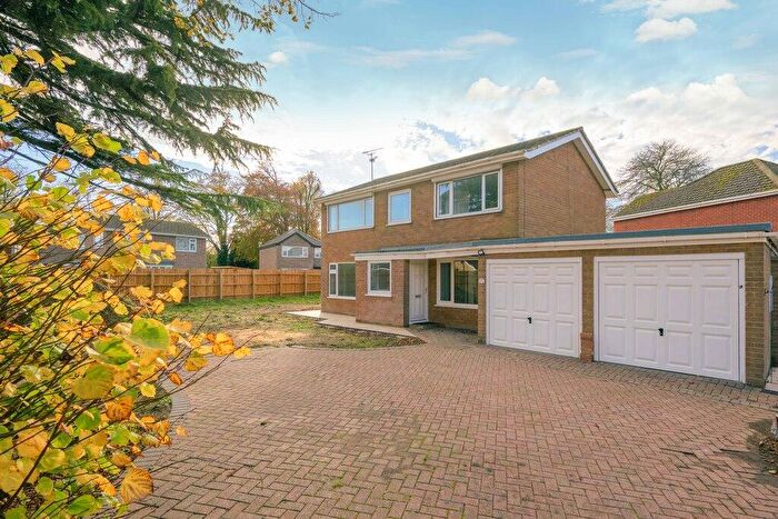 4 Bedroom Detached House For Sale In Boston Road South, Holbeach, Lincolnshire, PE12