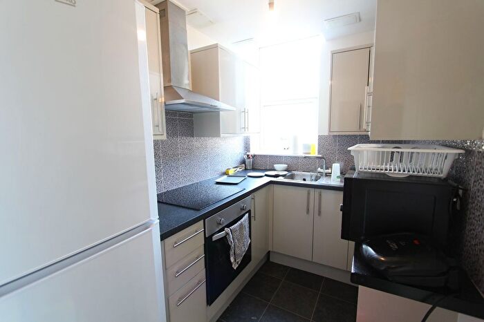 4 Bedroom Flat To Rent In Ecclesall Road, Sheffield, S11