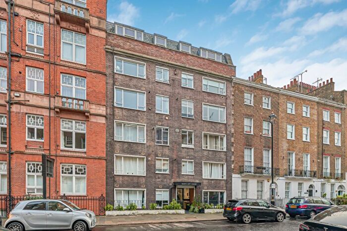 2 Bedroom Flat For Sale In York Street, Marylebone, London, W1U
