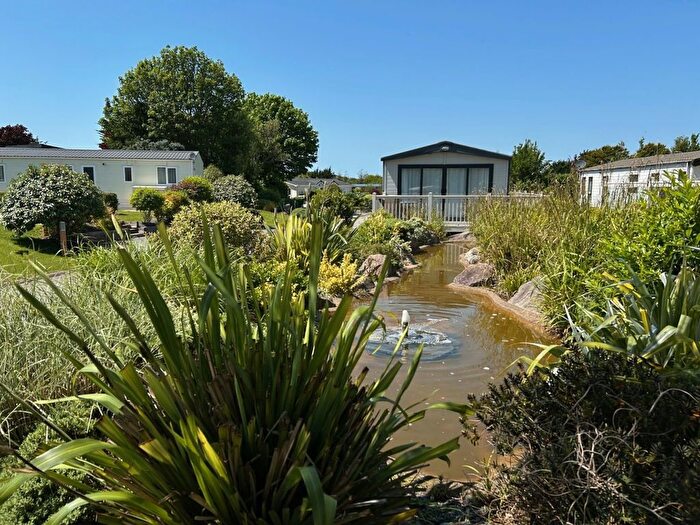 3 Bedroom Park Home For Sale In Halt Road, Goonhavern, Truro, TR4