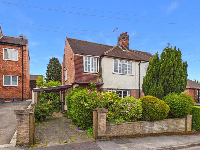 3 Bedroom Semi-Detached House For Sale In Brooklands Crescent, Gedling, Nottingham, NG4