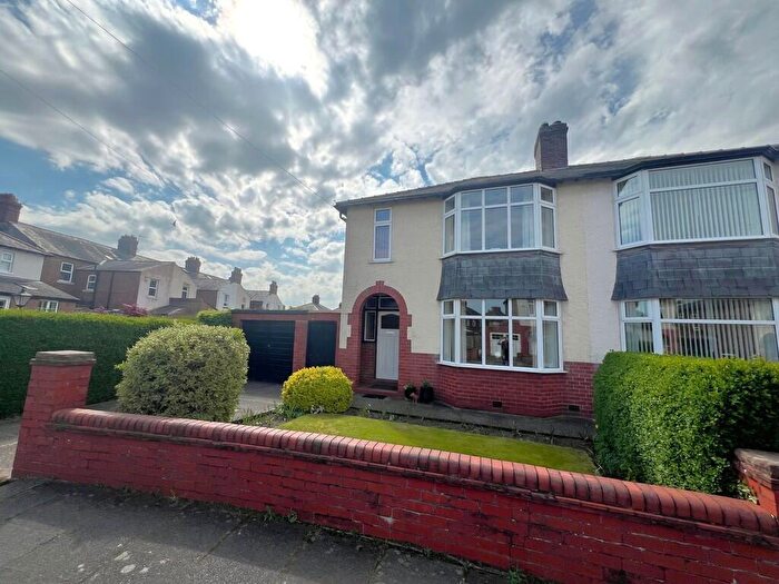3 Bedroom Semi-Detached House For Sale In Belah Crescent, Carlisle, CA3