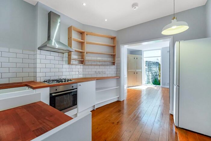 1 Bedroom Apartment To Rent In Perry Vale, Forest Hill, SE23