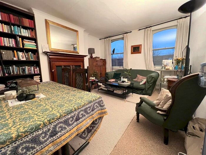 3 Bedroom Flat To Rent In Caledonian Road, Islington, N7