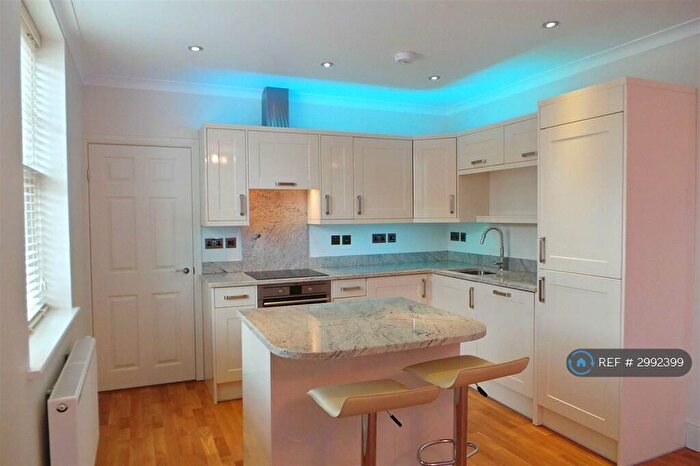 1 Bedroom Flat To Rent In Pipewell Court, Rugby, CV22