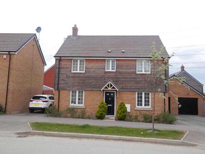 4 Bedroom Detached House To Rent In Theedway, Leighton Buzzard, LU7