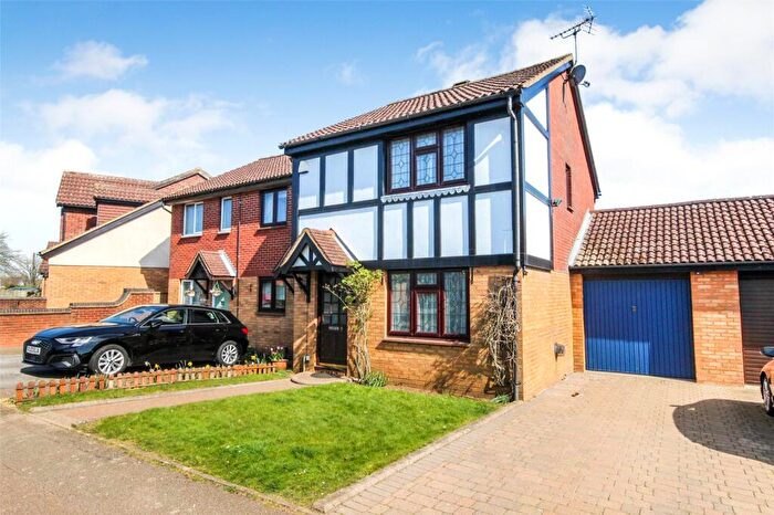 3 Bedroom End Of Terrace House To Rent In Russell Road, Toddington, Bedfordshire, LU5