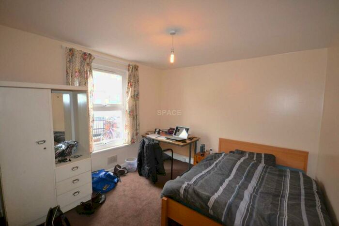 4 Bedroom Terraced House To Rent In Blenheim Road, Reading, Berkshire, RG1