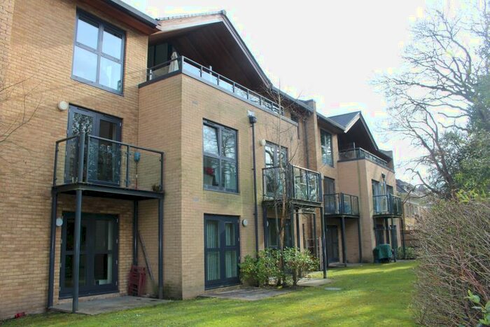 2 Bedroom Apartment To Rent In Woking, GU21