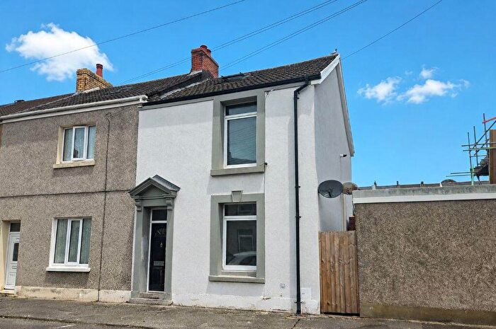 3 Bedroom End Of Terrace House For Sale In Western Street, Swansea, SA1