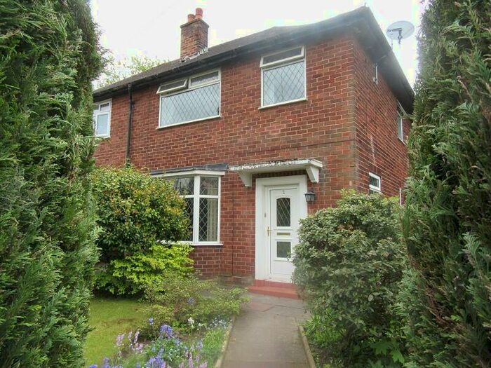 3 Bedroom Semi-Detached House To Rent In Beech Walk, Stretford, Manchester., M32