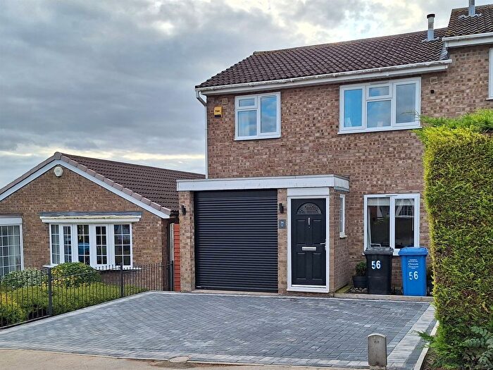 3 Bedroom Semi-Detached House For Sale In Kipton Field, Rothwell, Kettering, NN14