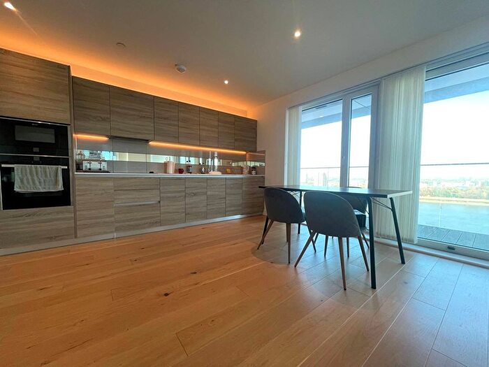 3 Bedroom Flat To Rent In Norton House, Duke Of Wellington Avenue, Woolwich, SE18