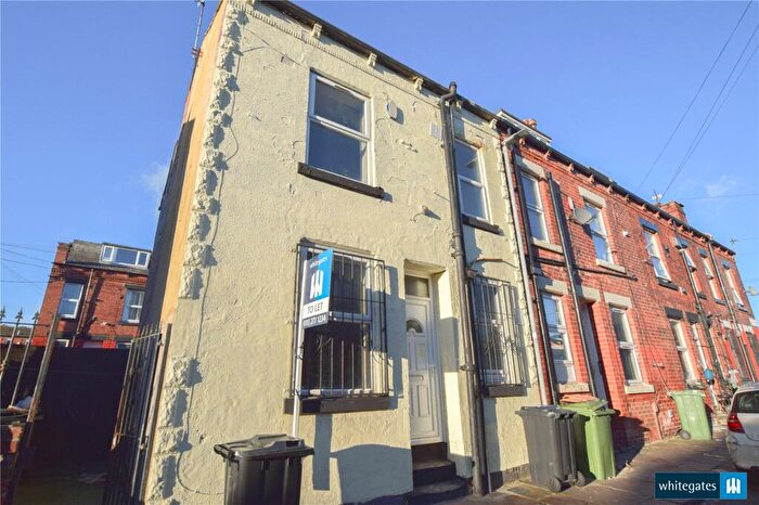 2 Bedroom Terraced House To Rent In Temple View Place, Leeds, West Yorkshire, LS9