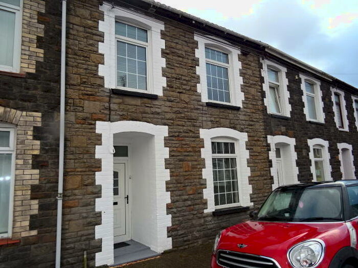 3 Bedroom Terraced House To Rent In Bassett Street, Trallwn, CF37