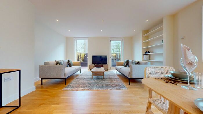 3 Bedroom Flat To Rent In Baker Street, London, W1U