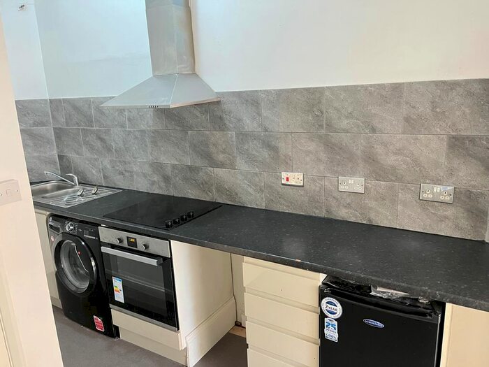 Studio To Rent In Stroud Green Road, Finsbury Park, N4