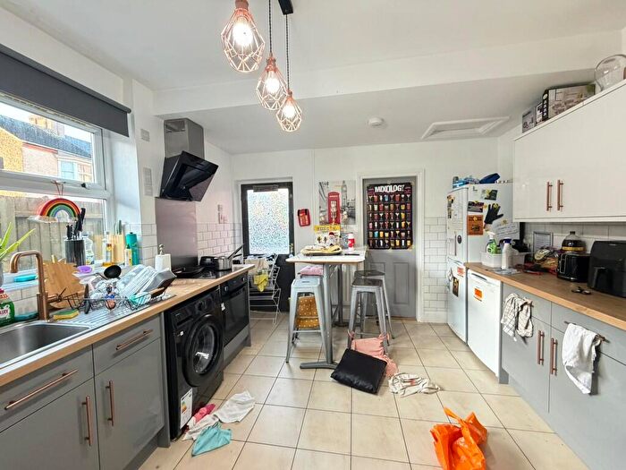 4 Bedroom End Of Terrace House To Rent In Paton Street, Leicester, LE3