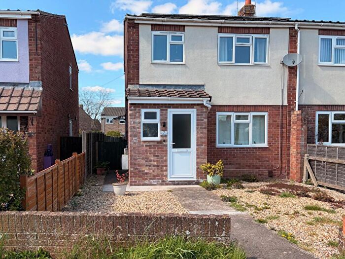 3 Bedroom House To Rent In Lyndale Road, Yate, Bristol, BS37