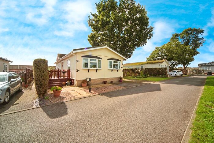 2 Bedroom Mobile/park Home For Sale In Eye Road, Brome, Eye, IP23