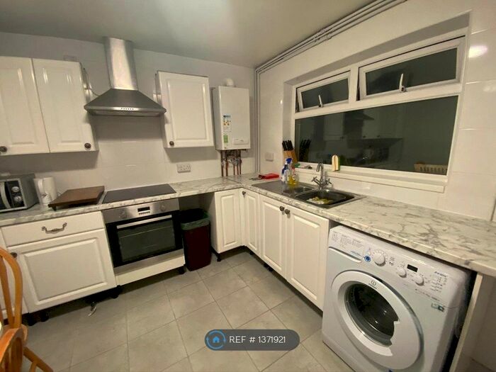 5 Bedroom Terraced House To Rent In Oxford Street, Swansea, SA1