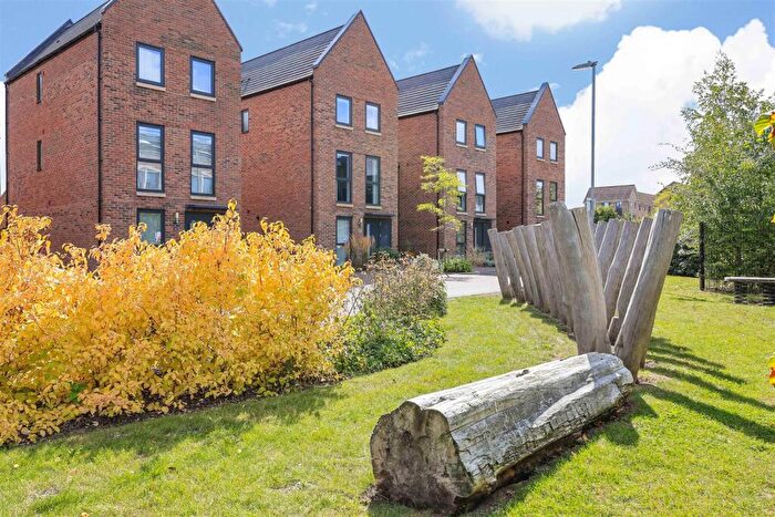 4 Bedroom House For Sale In Shrewsbury Road, Cambridge, CB3