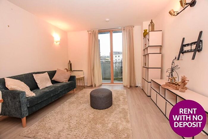 2 Bedroom Flat To Rent In The Bridge, Dearmans Place, City Centre, Salford, M3