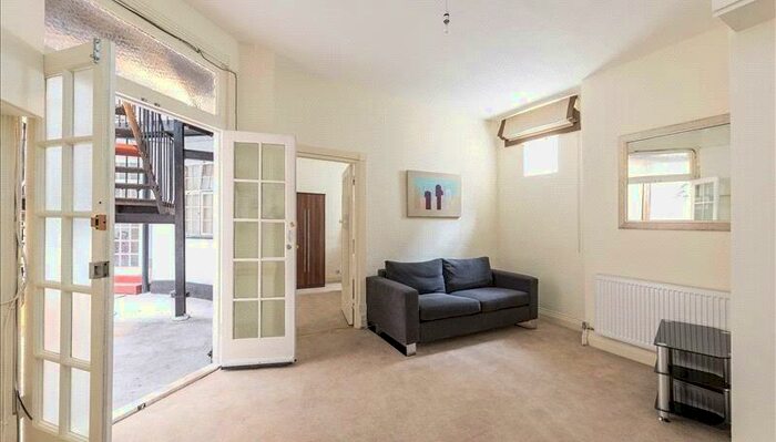 1 Bedroom Apartment To Rent In Park Road, St Johns Wood, London, NW8