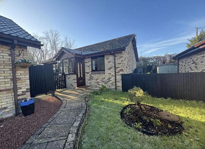 2 Bedroom Bungalow For Sale In The Plovers, St Lawrence, CM0