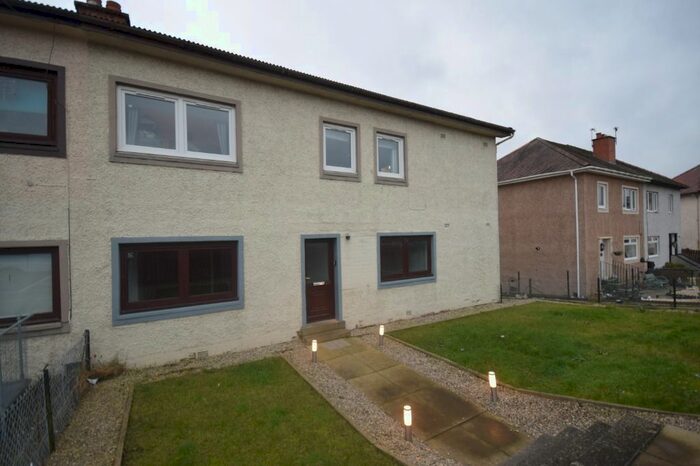 3 Bedroom Flat To Rent In Lyneburn Crescent, Halbeath, Dunfermline, Fife KY11