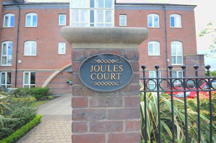 1 Bedroom Flat To Rent In Crown Street, Stone ST15