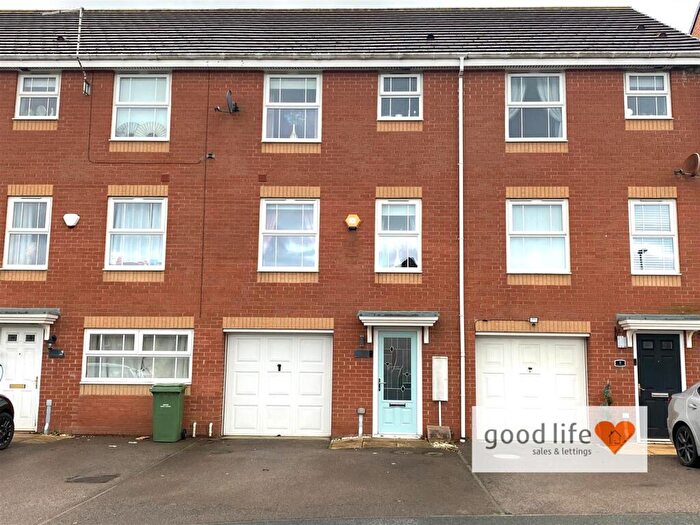 4 Bedroom Terraced House For Sale In Douglas Way, Murton, Seaham, SR7