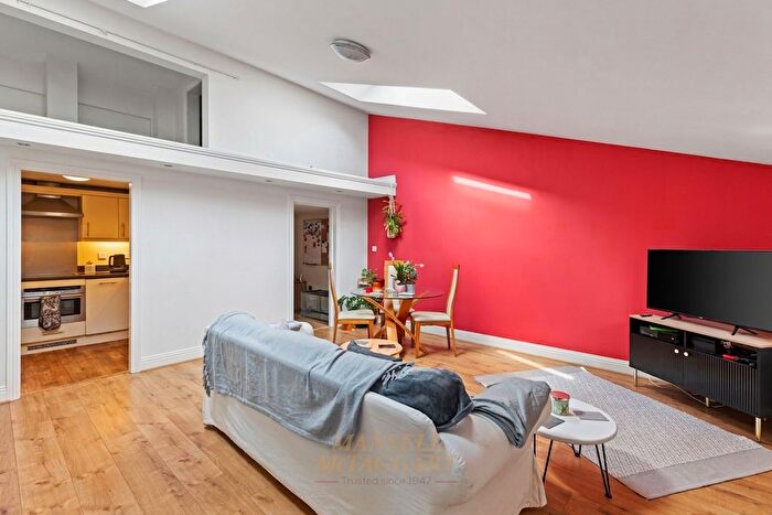 1 Bedroom Flat For Sale In Lewes Road, Manor House Lewes Road, RH18