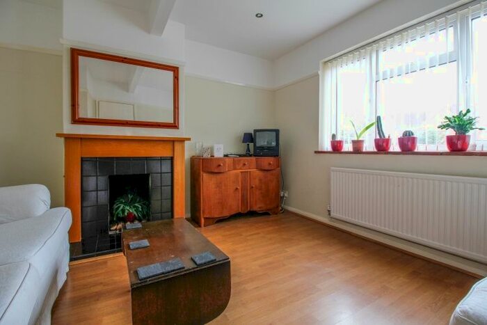 3 Bedroom Semi-Detached House To Rent In Pinnocks Way, Botley, Oxford OX2