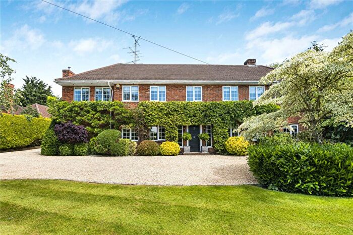 5 Bedroom Detached House For Sale In Waltham Road, White Waltham, Maidenhead, Berkshire, SL6