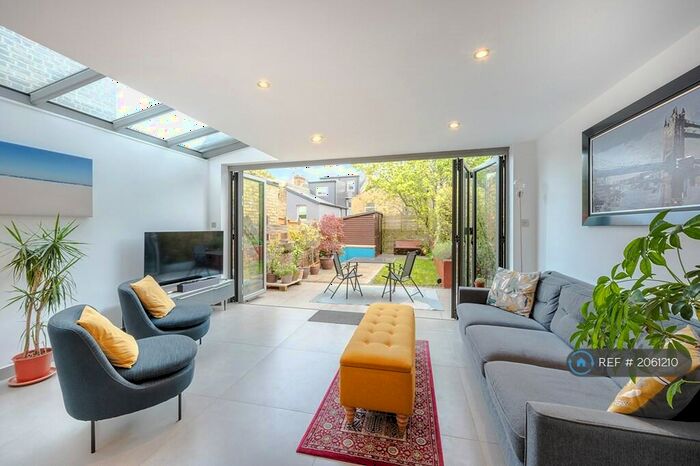 5 Bedroom Terraced House To Rent In Purves Road, London, NW10