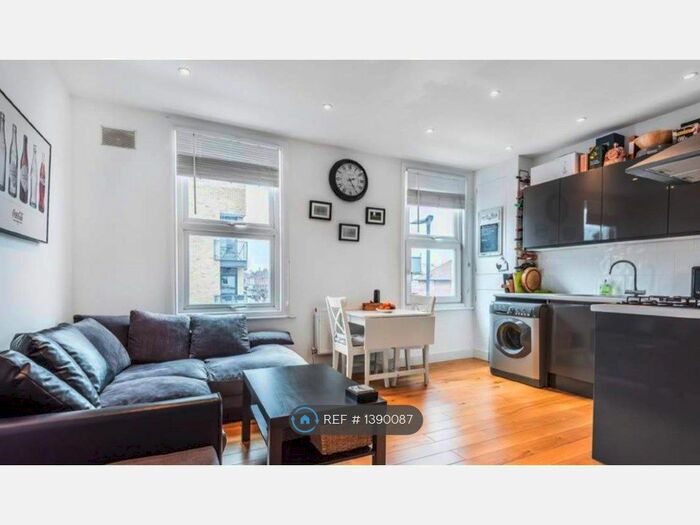 2 Bedroom Flat To Rent In Haydons Road, London, SW19
