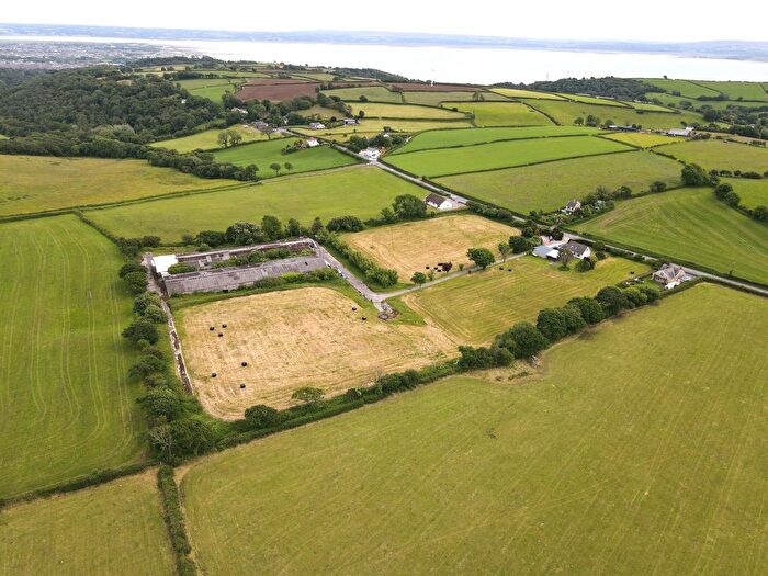 3 Bedroom Farm For Sale In Trimsaran Road, Llanelli, SA15