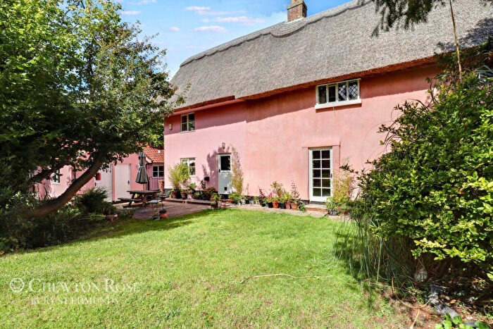 4 Bedroom Character Property For Sale In Mill Street, Gislingham, IP23