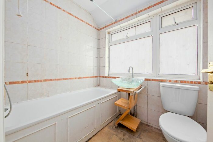 2 Bedroom Flat To Rent In Charlton Road, London, HA3