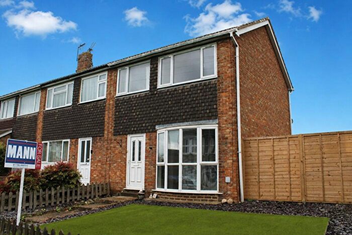 3 Bedroom End Of Terrace House For Sale In Queenborough Road, Sheerness, Kent, ME12