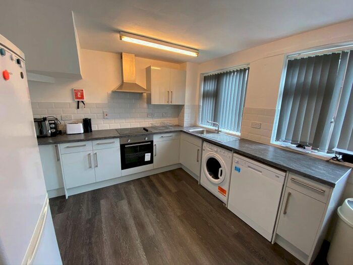 2 Bedroom Flat To Rent In St. Martins Place, Canterbury CT1