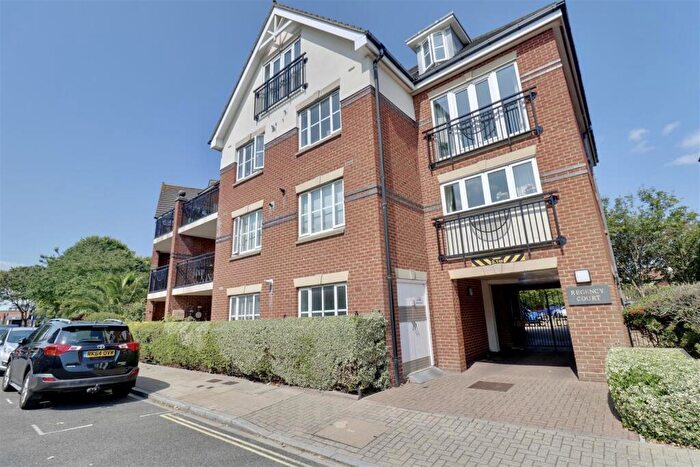 2 Bedroom Flat For Sale In King Charles Street, Portsmouth, PO1