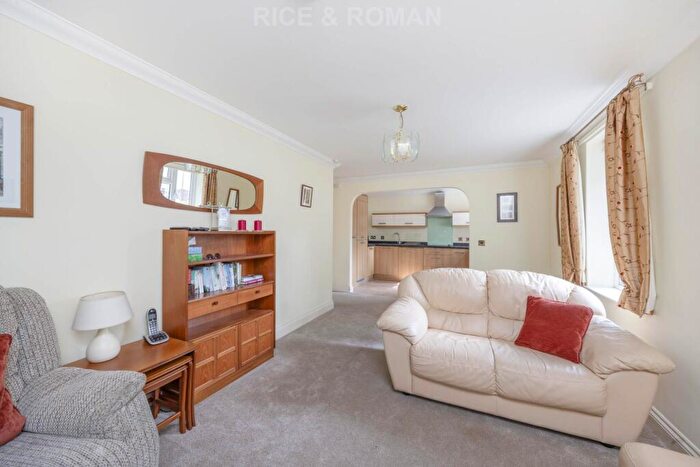 2 Bedroom Retirement Property For Sale In The Firs, Claygate, KT10