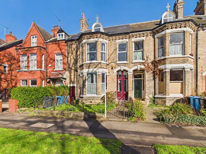 7 Bedroom Terraced House For Sale In Westbourne Avenue, Princes Avenue, Hull, East Riding Of Yorkshire, HU5