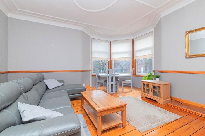 2 Bedroom Apartment To Rent In Bellwood Street, Glasgow, G41