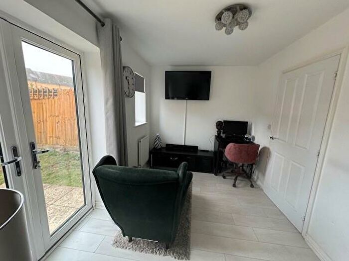 4 Bedroom Town House To Rent In Marshfoot Close, Aveley, Thurrock, RM15