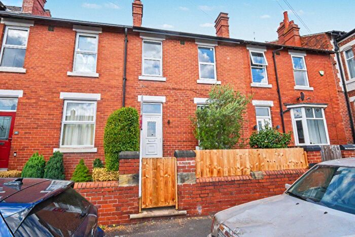 3 Bedroom Terraced House For Sale In Clifton Place, Wakefield, West Yorkshire, WF1