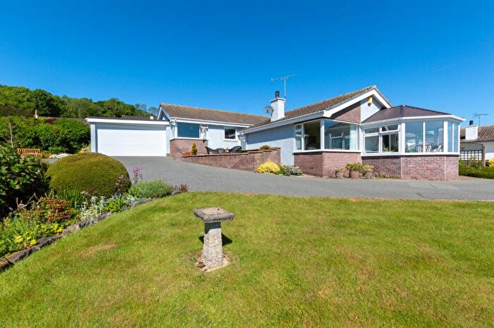 4 Bedroom Bungalow For Sale In Cae Mair, Beaumaris, Isle Of Anglesey, LL58