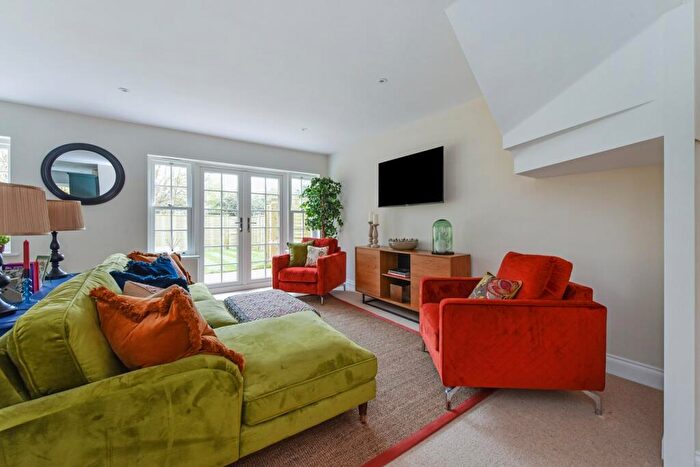 3 Bedroom Detached House For Sale In Glasshayes Way, Lyndhurst, SO43